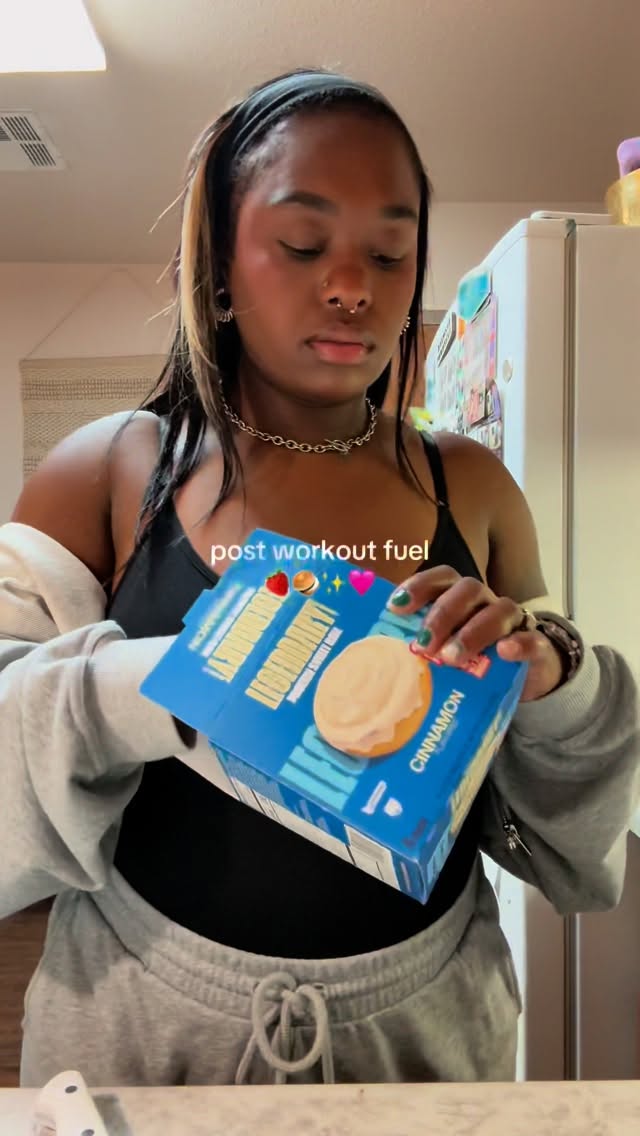 Instagram post by @heyyimche for Legendary Foods. Caption reads: I was craving something sweet today 🥯 🍓....