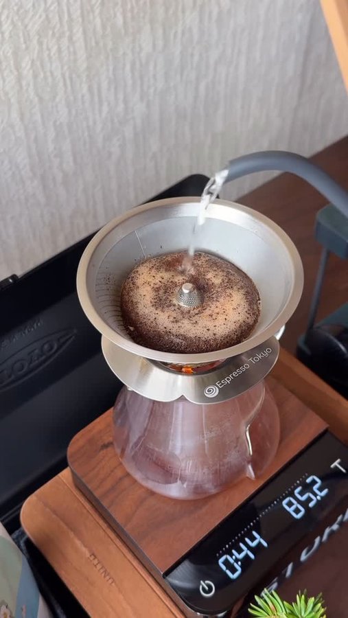 Instagram post by @kirio.zrcc for 19grams. Caption reads: Coffee time.

🔹Manufacturer of product....