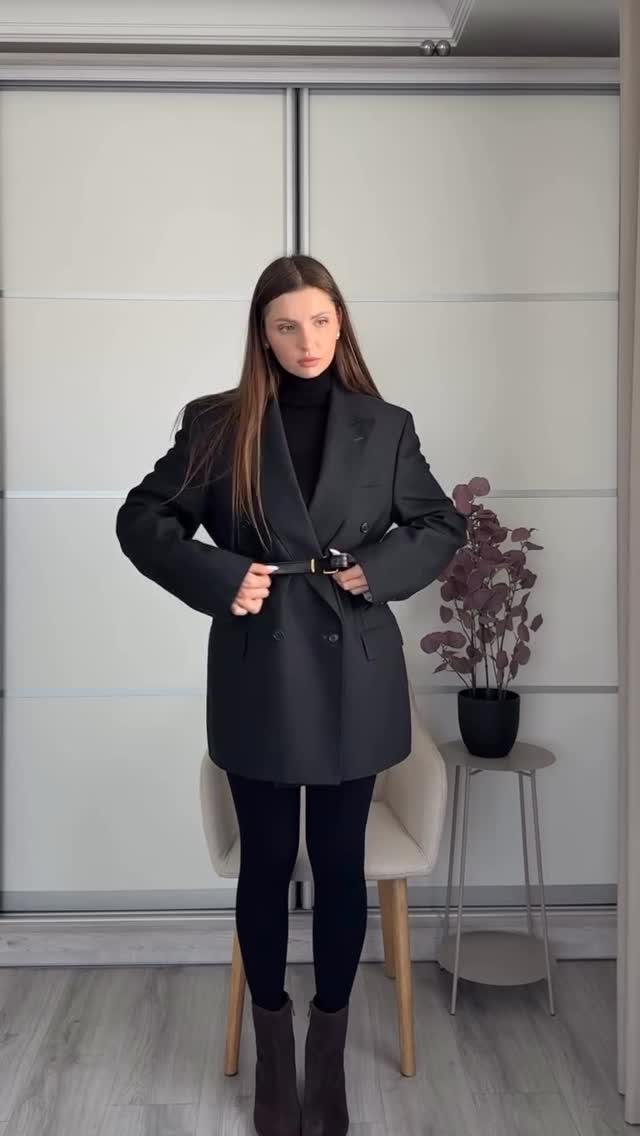 Instagram post by @kisskisschickchick___ for Fashion Outfit. Caption reads: Marilyn Monroe outfit inspo....