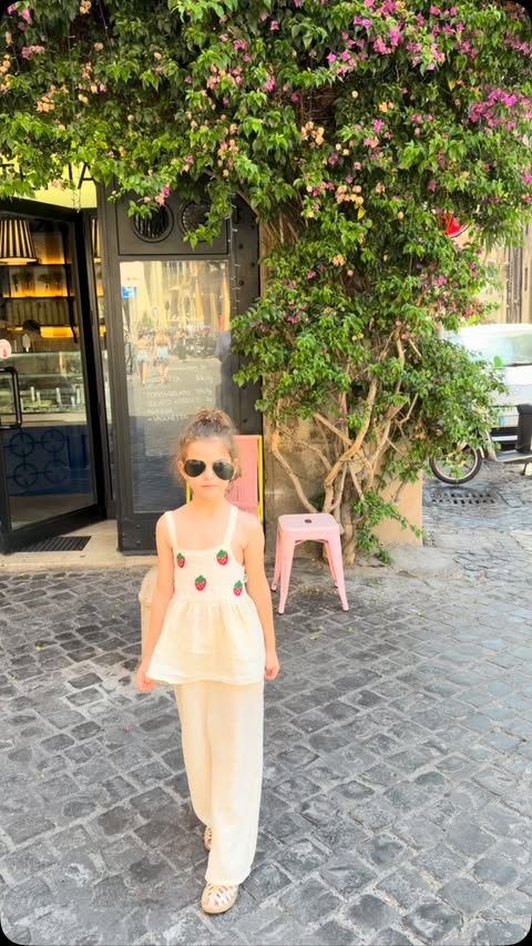 Instagram post by @quinnfluencee for Miniolie. Caption reads: [...] and breathable beige two-piece set from....