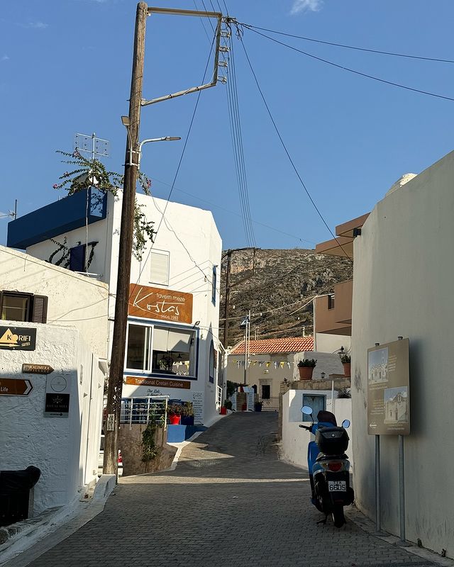 Instagram post by @amanda_sand for Bubbleroom. Caption reads: Memories made in the heart of this cozy oasis....