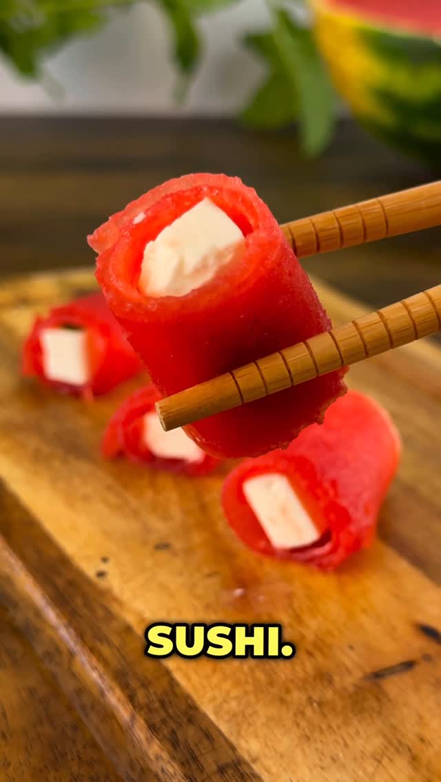 Instagram post by @taki.temat for Wakacje. Caption reads: HIT. Przepis na Arbuzowe sushi 🍣🍉 Idealny temat....