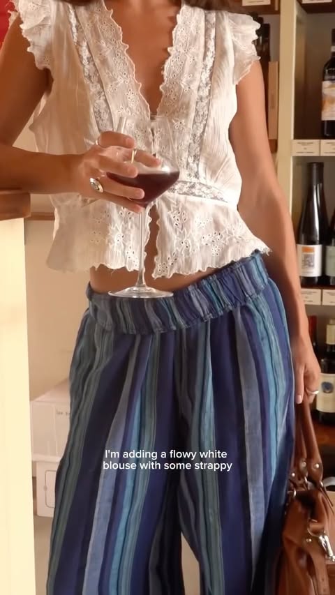Instagram post by @isabellarawlingss for Free People. Caption reads: [...] multiple different ways! shopping....