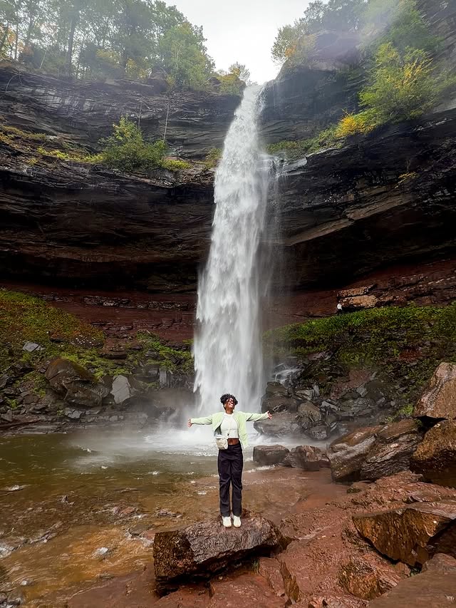 Instagram post by @_asipoftee_ for Zappos. Caption reads: The best trip to the Catskills with the @zappos....