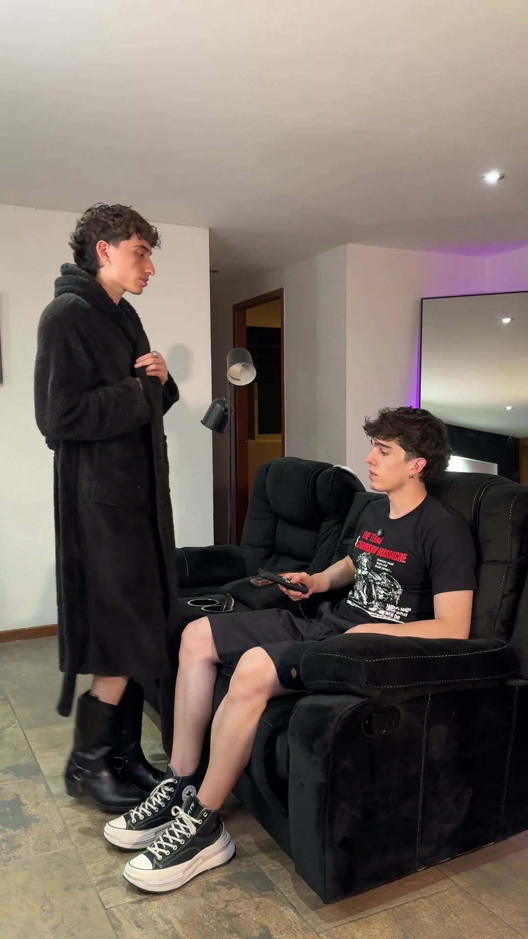 TikTok post by @wilbergomezee for INIU Shop. Caption reads: [...] #valentineday #couple @INIU_official....