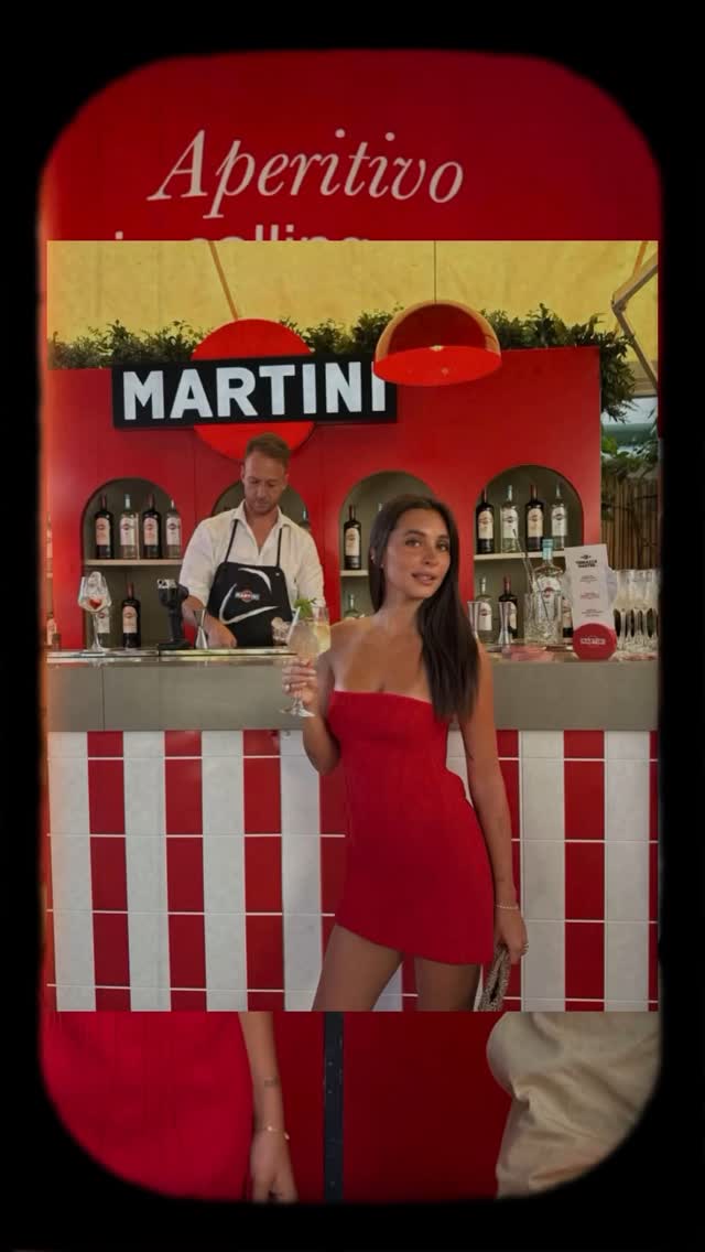 Instagram post by @she.s.benni for MARTINI. Caption reads: Nel mio posto preferito con @martini....