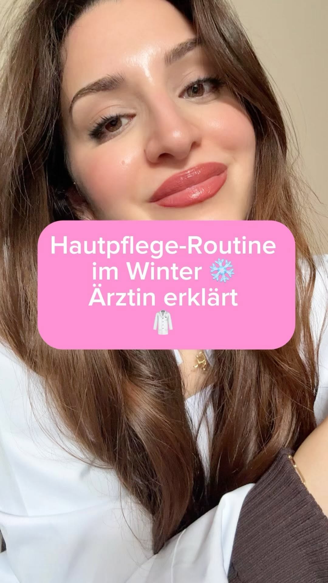 Instagram post by @arabellaskindoc for HelloBody. Caption reads: Wenn es kälter wird, sollte die Routine angepasst....
