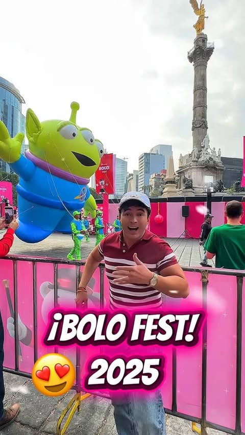 Instagram post by @pako.cedillo for Liverpool. Caption reads: [...] de Bolo Fest en México! 🥳🎄....