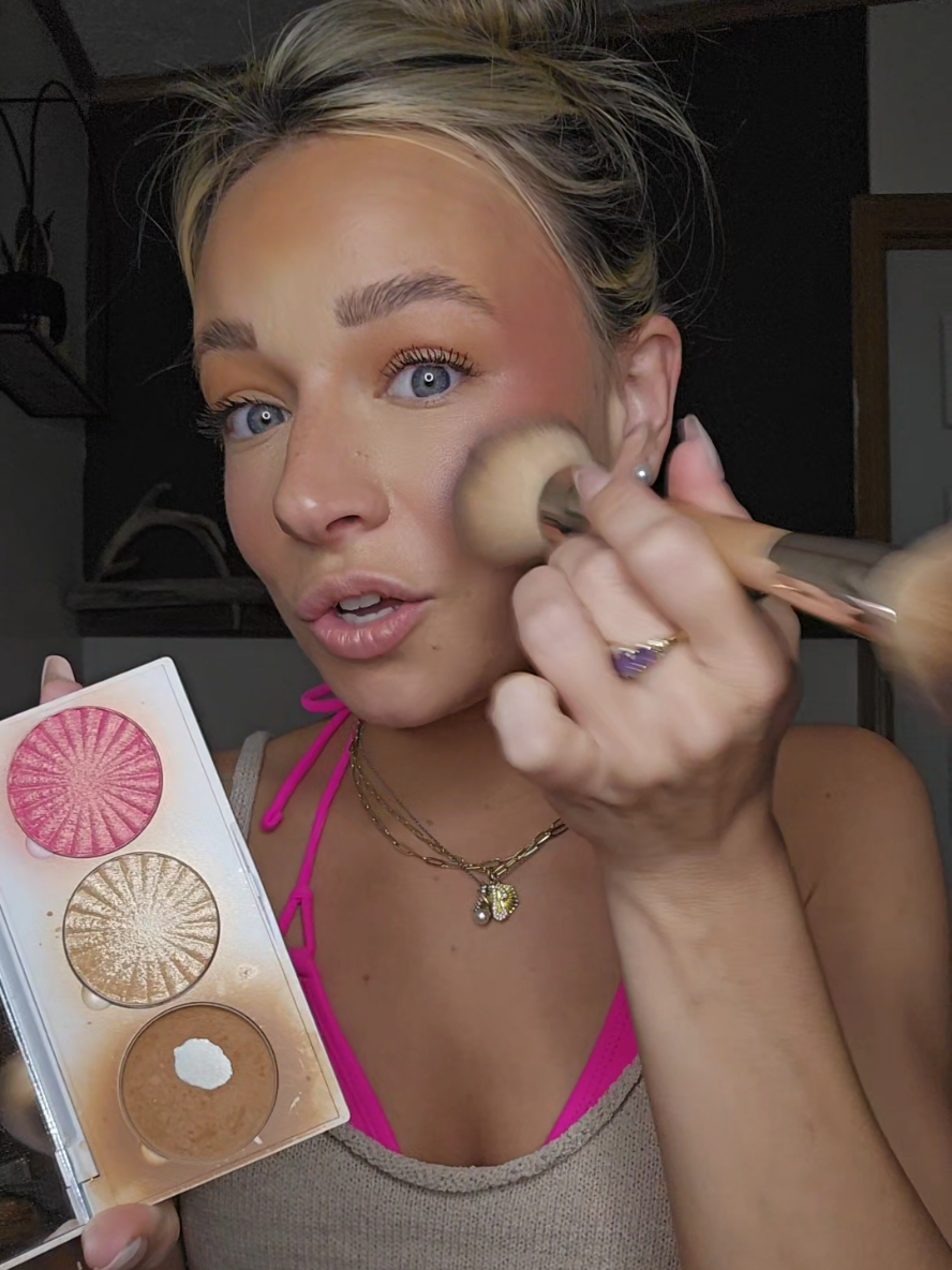 TikTok post by @_its..tori for OFRA Cosmetics. Caption reads: [...] RUNNN 🔥 She is a STAPLE! @OFRA Cosmetics,....