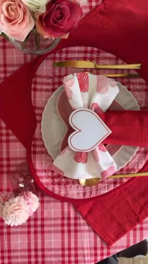 Instagram post by an influencer for Kohl's. Caption reads: [...] you see is linked in my @kohls storefront....