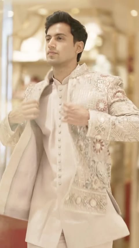 Instagram post by @mohak.narang for Manyavar. Caption reads: [...] outfits is never a task when you have....