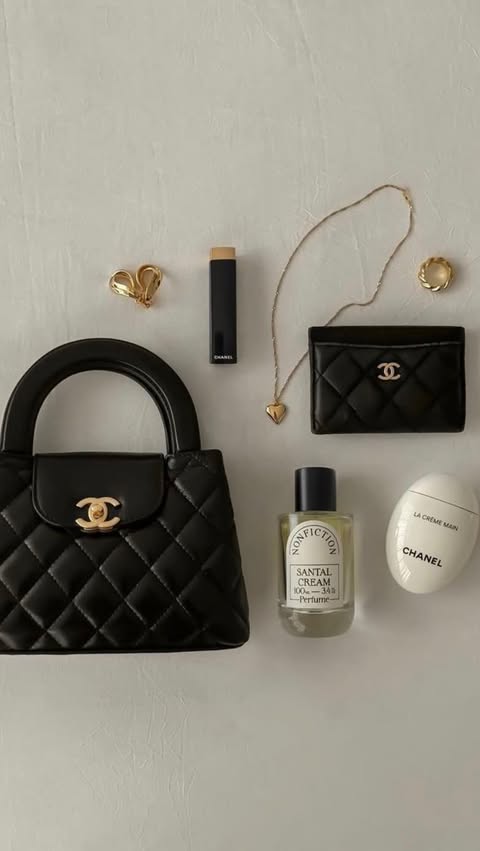 Instagram post by @evliya.zelin for CAIA Cosmetics. Caption reads: Ad | Holiday look with @caiacosmetics....