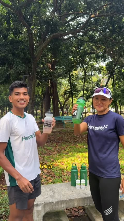 Instagram post by @ingeprasetyo for Herbalife. Caption reads: Jaga fokus biar performa gak drop ⚡️....