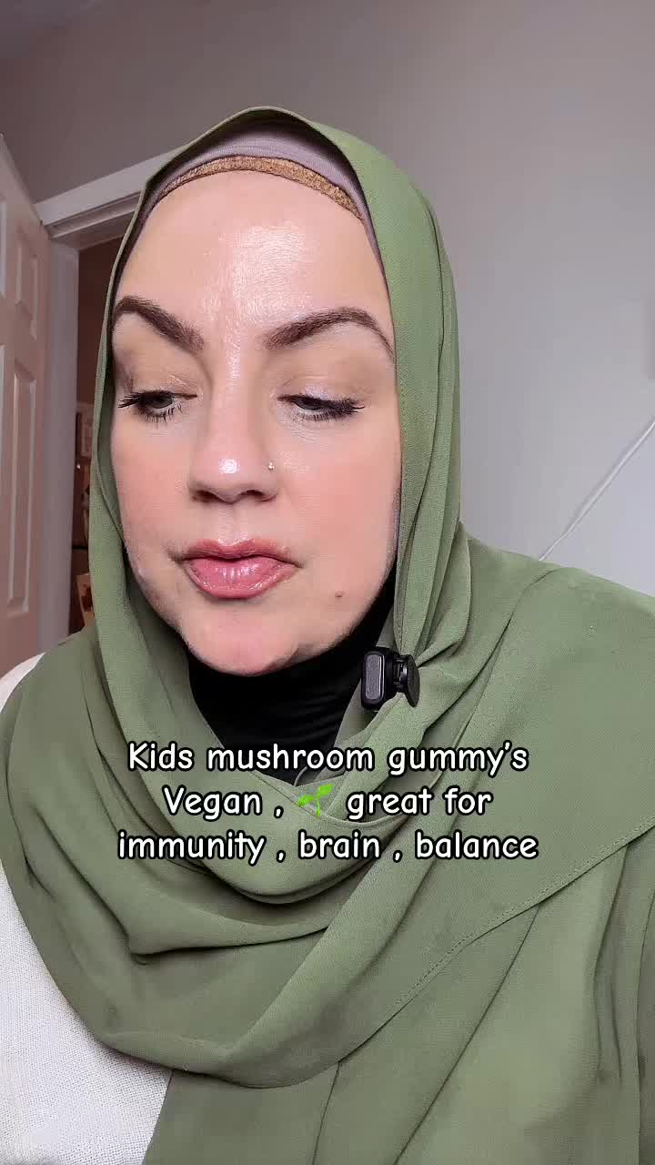 TikTok post by @nooralhayat23 for Auri Nutrition. Caption reads: [...] #kidsgummies #momsoftikok #fyp @Auri....