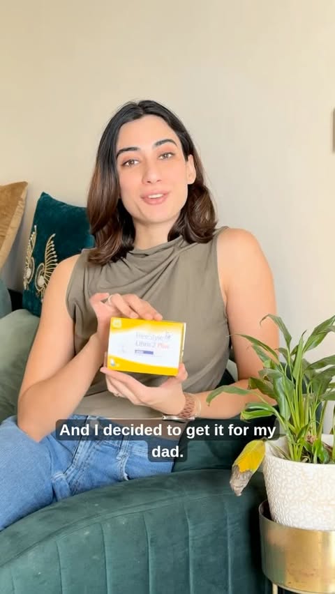 Instagram post by @fitphysioaishwaryaa for FreeStyle Libre. Caption reads: [...] informed as a caregiver, switch to Freestyle....