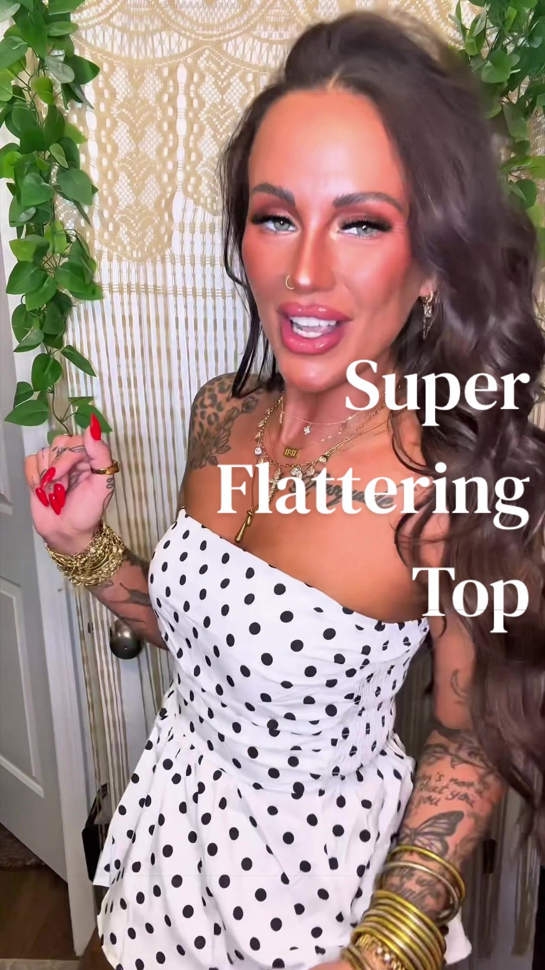 TikTok post by @bonnie_unfiltered for Tankaneo. Caption reads: [...] #tubetop #summeroutfits @Tankaneo Fashion.