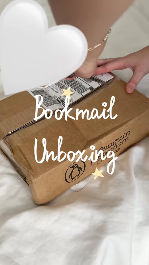 Instagram post by @eemygeemyreads for Underlined. Caption reads: [...] 😻 Thank you for the gifted copies....