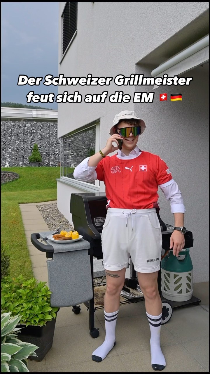 Instagram post by @loriszimmerli for COOP. Caption reads: Tsch tsch.. Der Grill und der Schweizer sind heiss....
