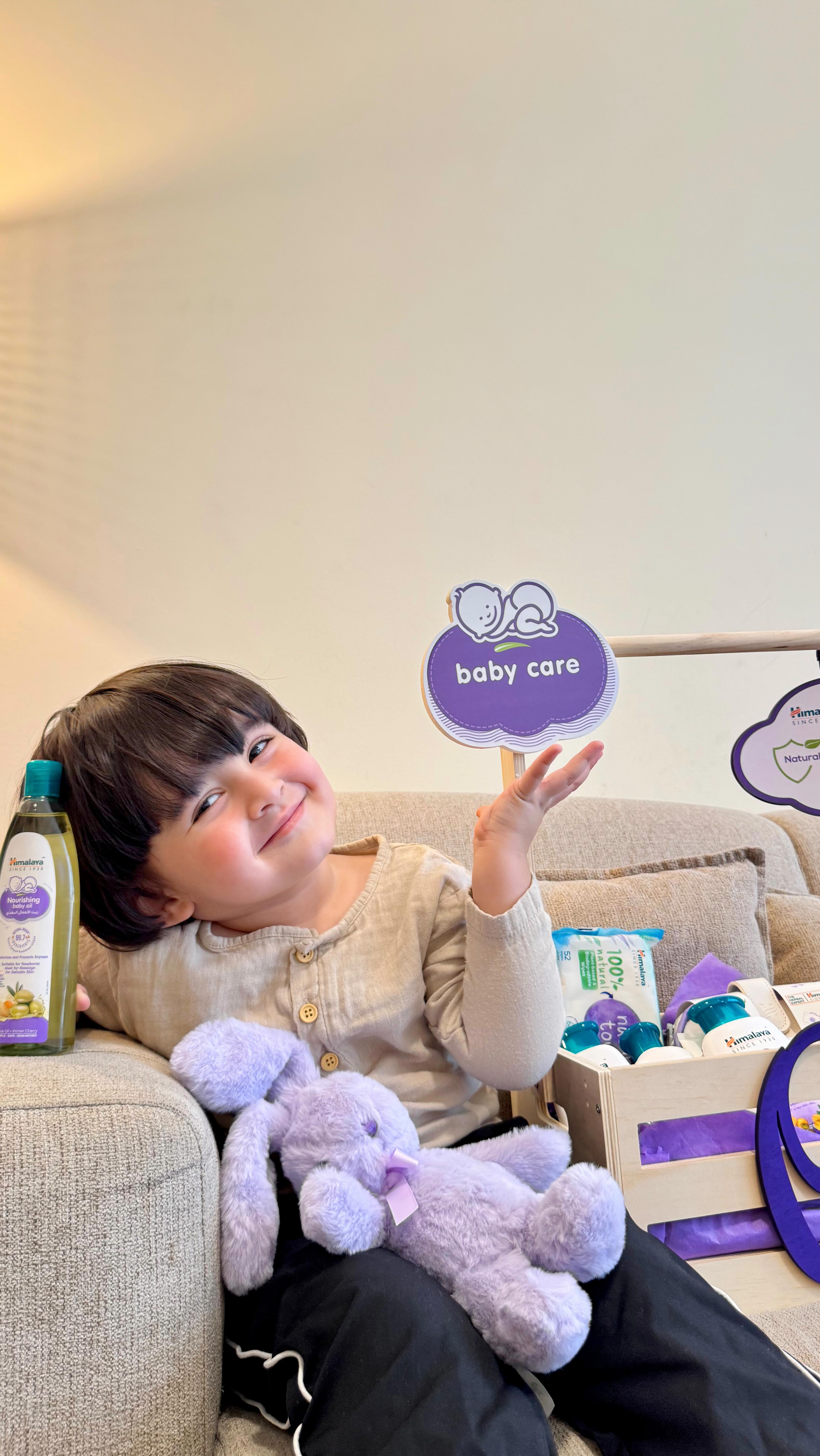 Instagram post by @laylapanni for Himalaya Babycare. Caption reads: Because love shows in the little things🤍
وقت....
