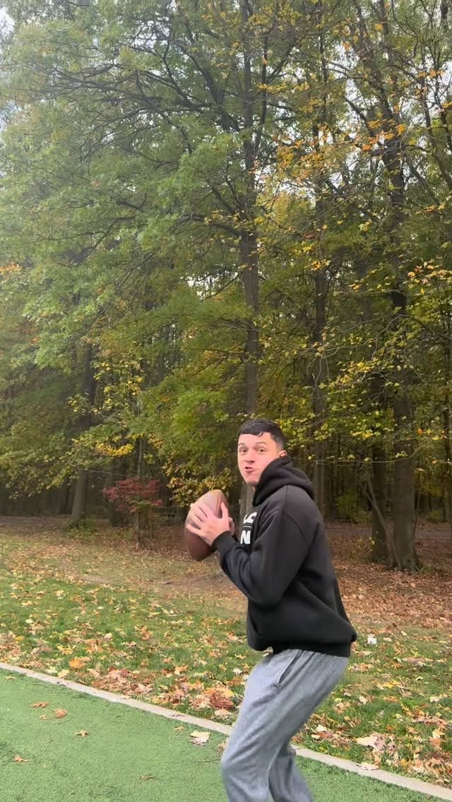 Instagram post by @jojoscarlotta for Gametime. Caption reads: STILL GOT IT! I use Gametime for all my sports....