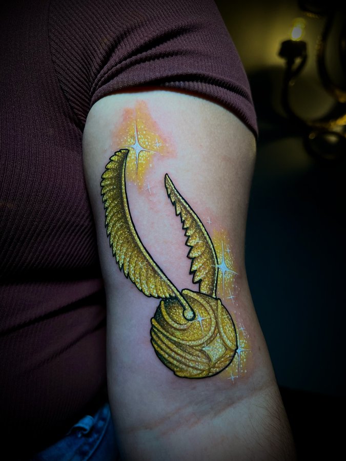 Instagram post by @ladystattooart for Dynamic Color. Caption reads: [...] @nexas.pro Tintas @dynamiccolor @dynamic.eu....