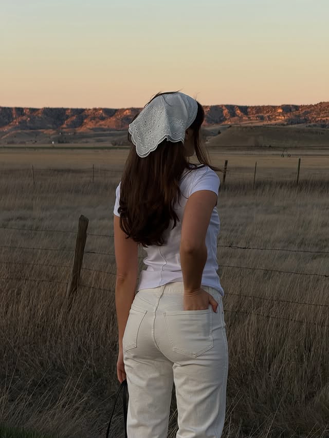 Instagram post by @tesscvikota_ for Madewell. Caption reads: White denim all season long 🦢🤍 #MadewellPartner....