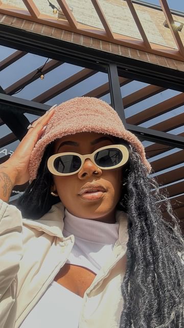 Instagram post by @everytingkariss for Urban Planet. Caption reads: get fly with me ft. @urbanplanet ❤️‍🔥
— 

Jacket:....