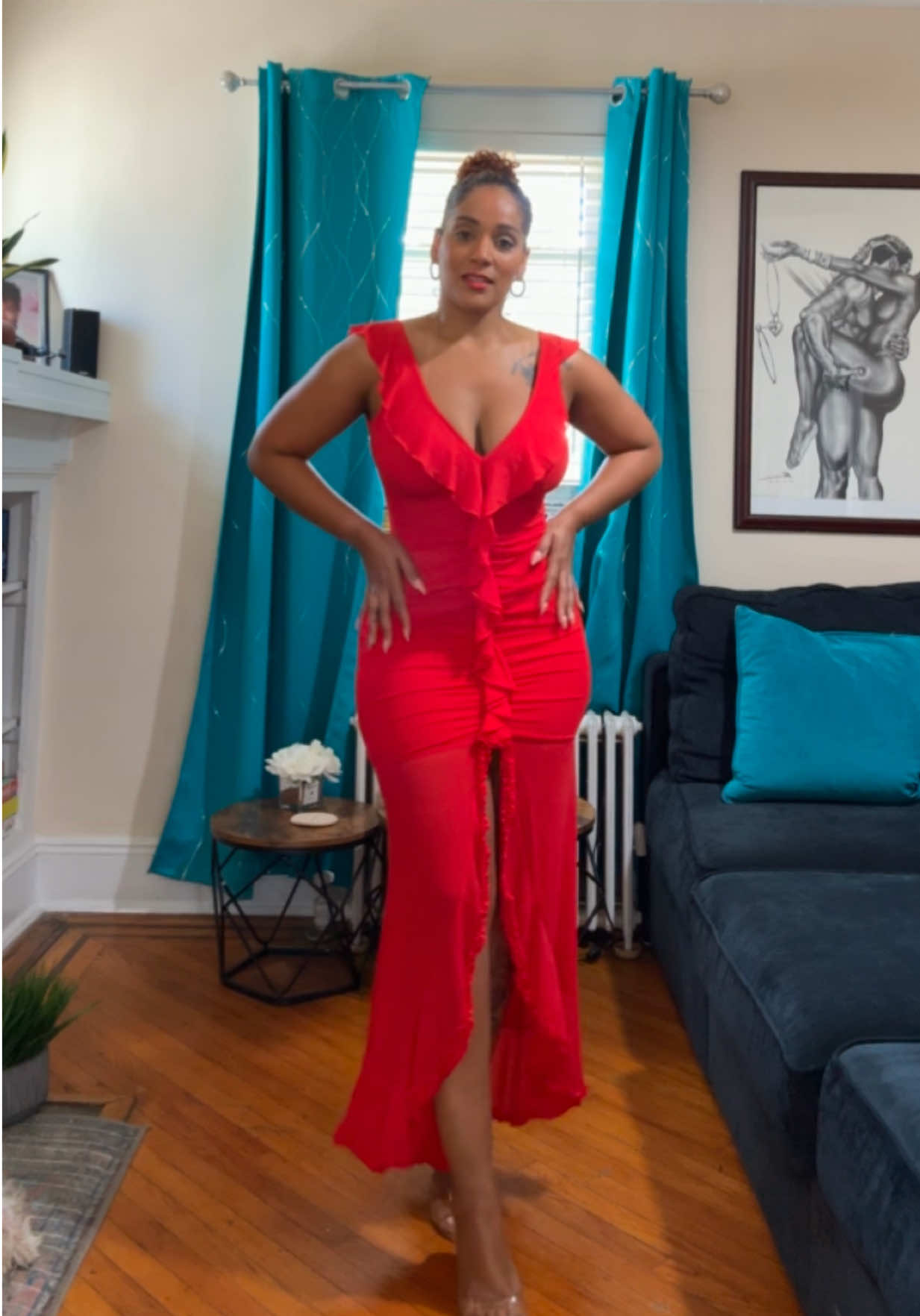 TikTok post by @laanaii for Aprilake. Caption reads: @Aprilake #reddress #parati #fyp [...].