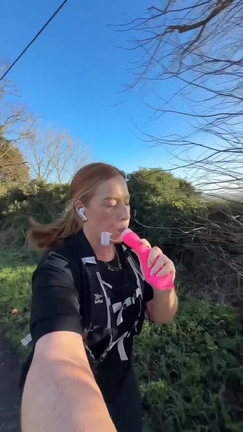 Instagram post by @allthingshays for Strava. Caption reads: [...] 

#runwithme #runningmotivation #fyp #5krun....