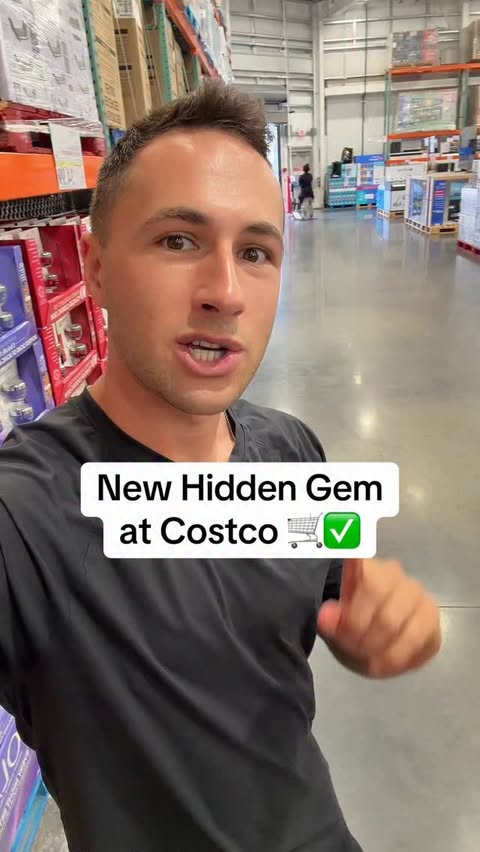 Instagram post by @healthwithhunter for Grüns. Caption reads: [...] one and actually tastes so good 👍 Grab....