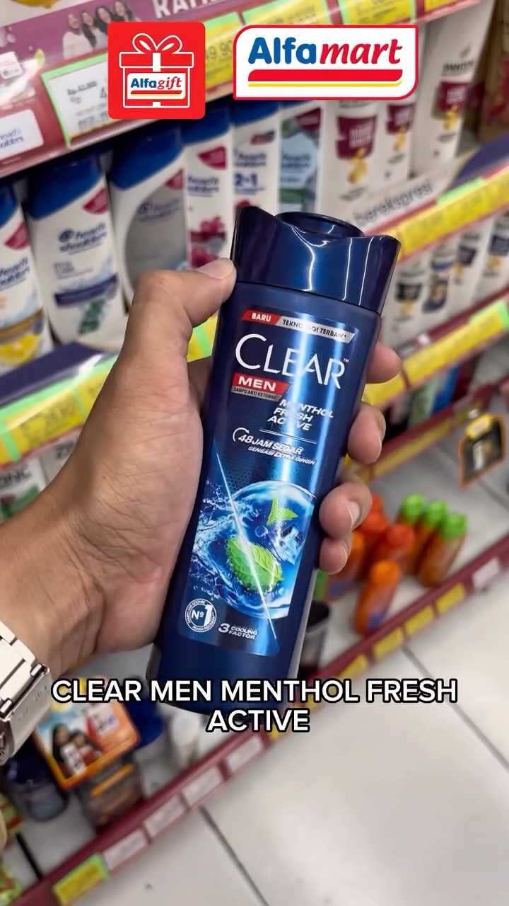 Instagram post by @luqman_ir for Alfamart. Caption reads: Yuk cobain tantangan CLEAR MEN MENTHOL FRESH....