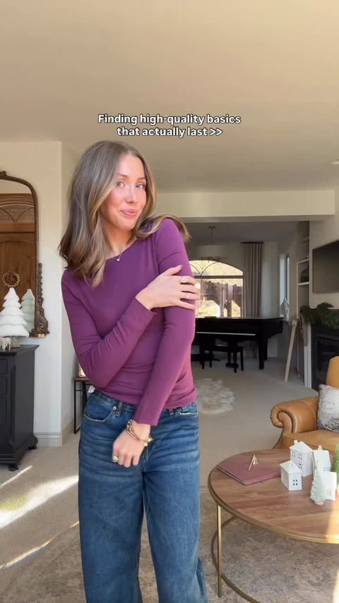 Instagram post by @lindsforthegirls for SUUKSESS. Caption reads: The basics I keep reaching for 🤍 @suuksess tops =....