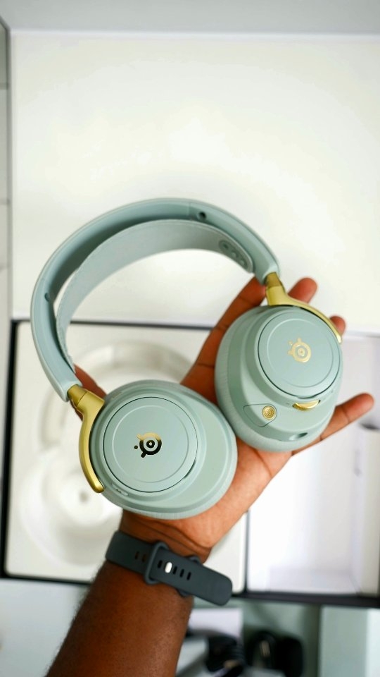 Instagram post by @booredatwork for SteelSeries. Caption reads: Steelseries knocked this out the park with the....