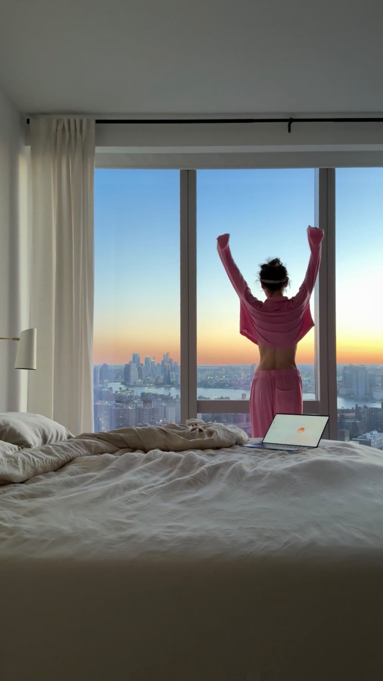 Instagram post by @bridget for Windows. Caption reads: I’m a mess but I’m trying. Pushed myself so hard....