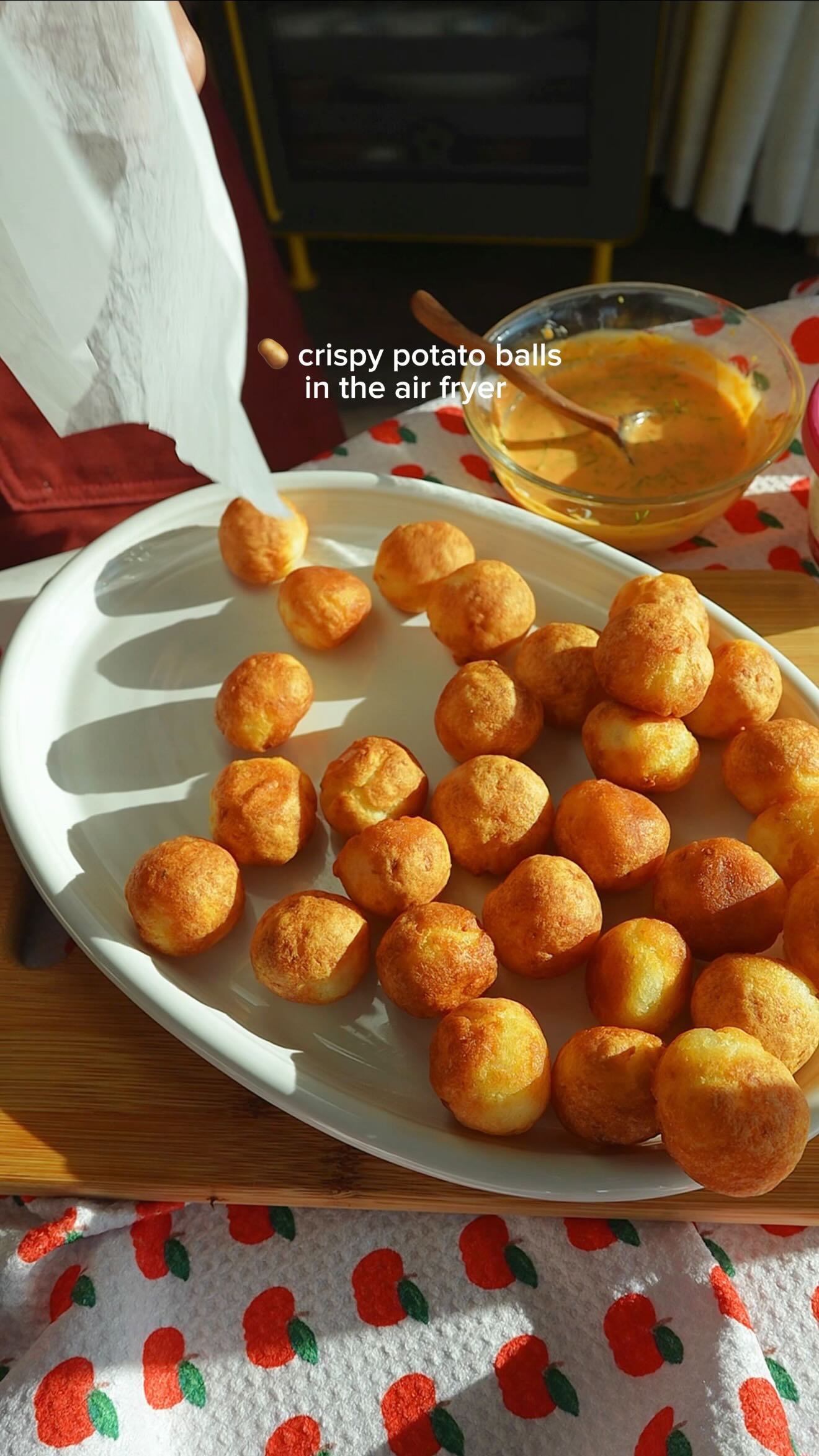 Instagram post by @fationatefoodbelly for Vermont Creamery. Caption reads: [...] crème fraîche tobiko combo using....