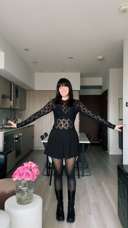 Instagram post by @chlobow_to for Sheertex. Caption reads: #Ad I wear my @sheertex tights almost every....