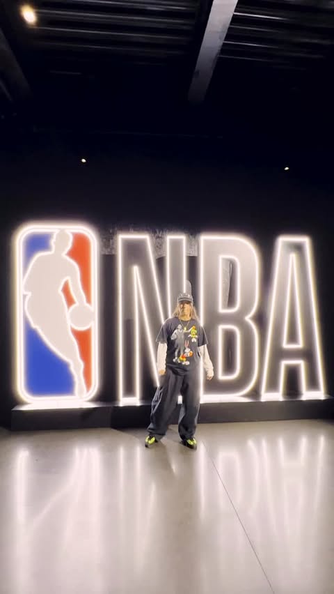 Instagram post by @azcaptures for HYPEBEAST. Caption reads: @azcaptures headed down to @nbaeurope London to....