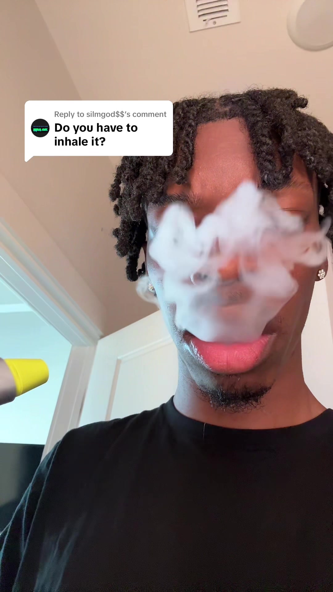 TikTok post by @tonyyfinds for Zdeer. Caption reads: Replying to @silmgod$ it’s so good #zdeer....