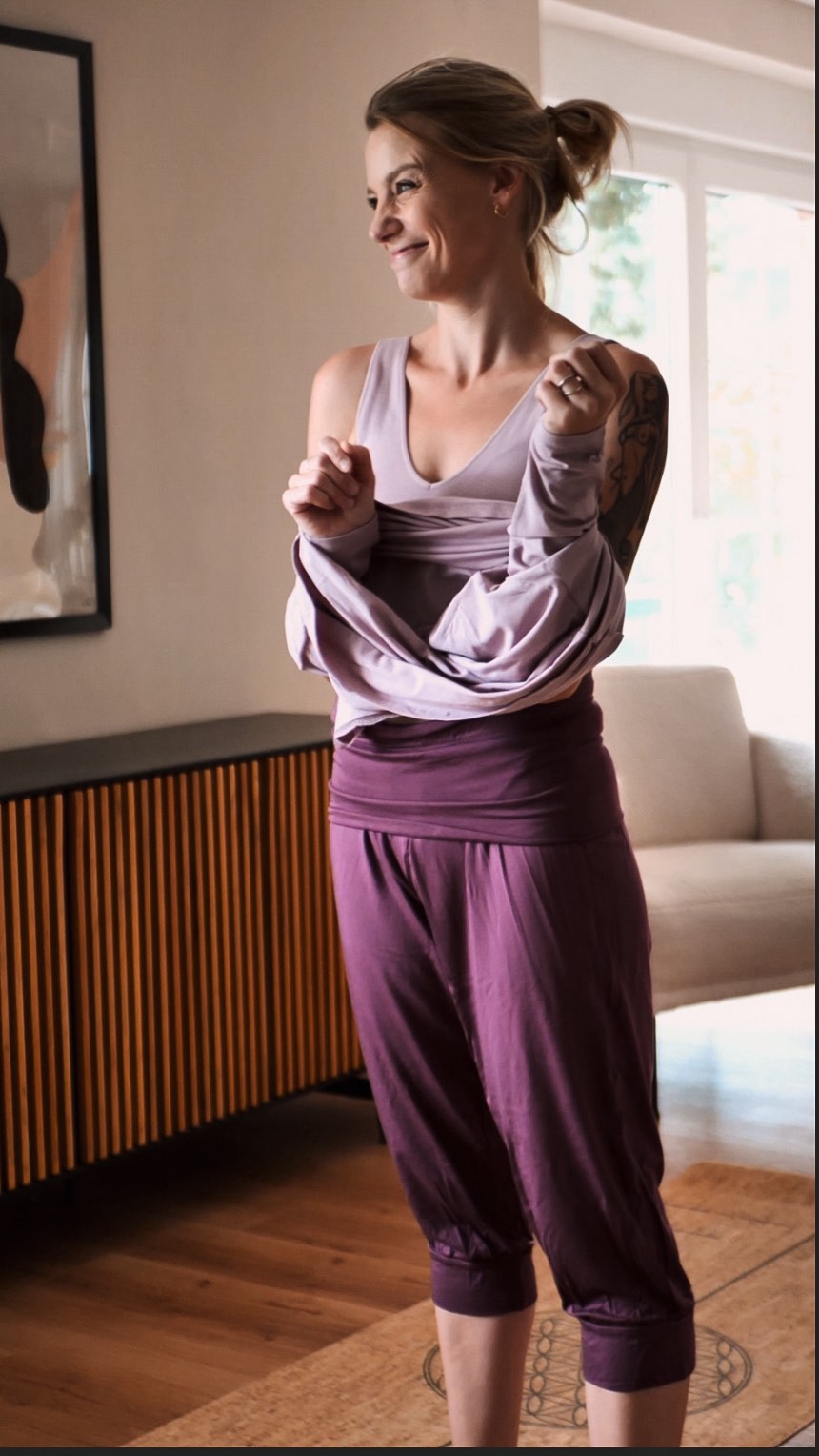 Instagram post by @gin.my.coffee for Tchibo. Caption reads: Ob er wusste, worauf er sich einlässt, als er bei....