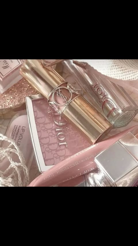 Instagram post by @xjsthetics for iMethodBeauty. Caption reads: glam with me🧚🏽
xx
-
💌  PRODUCTS linked in....