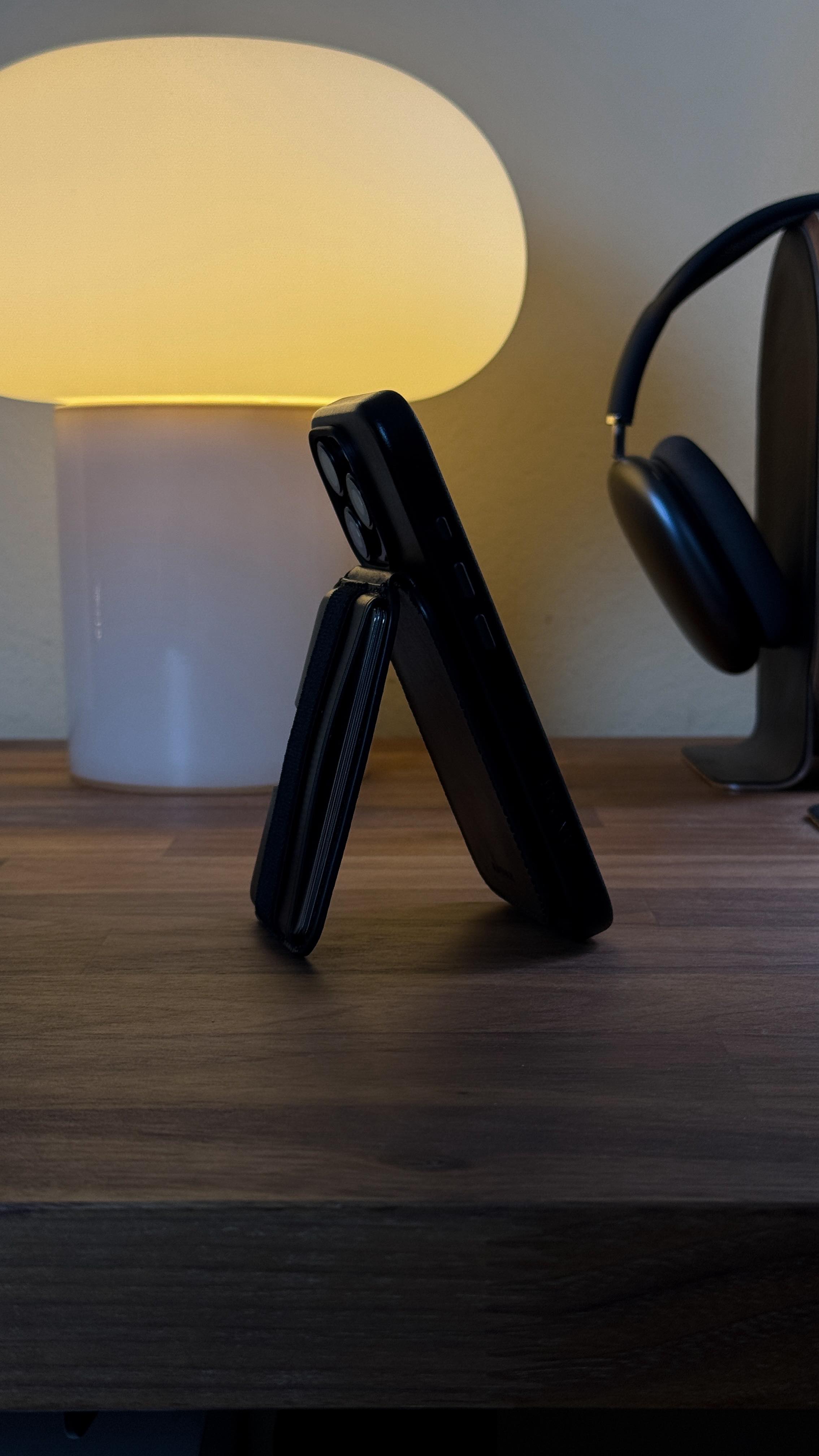 Instagram post by @imaaduuddin for Andar. Caption reads: [...] Aspen case and The Kickback wallet from....