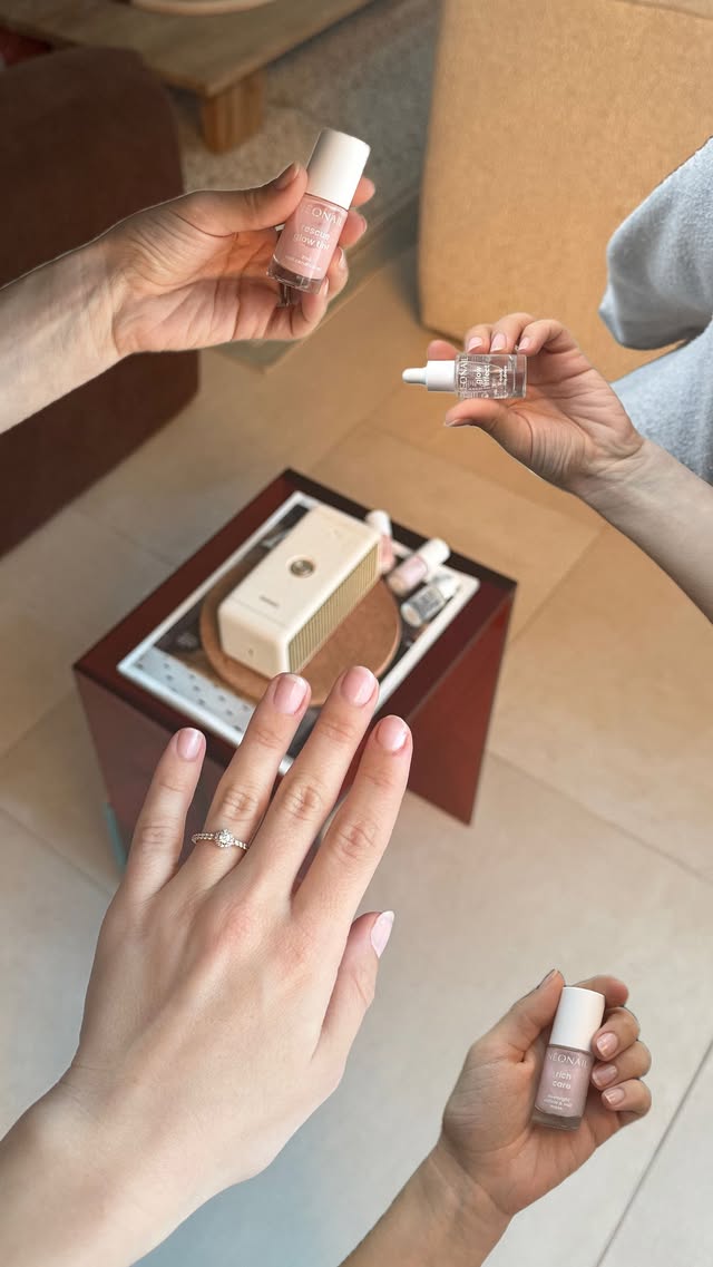 Instagram post by @marci for NEONAIL Poland. Caption reads: Anzeige Happy nails, happy me🤍 Danke,....