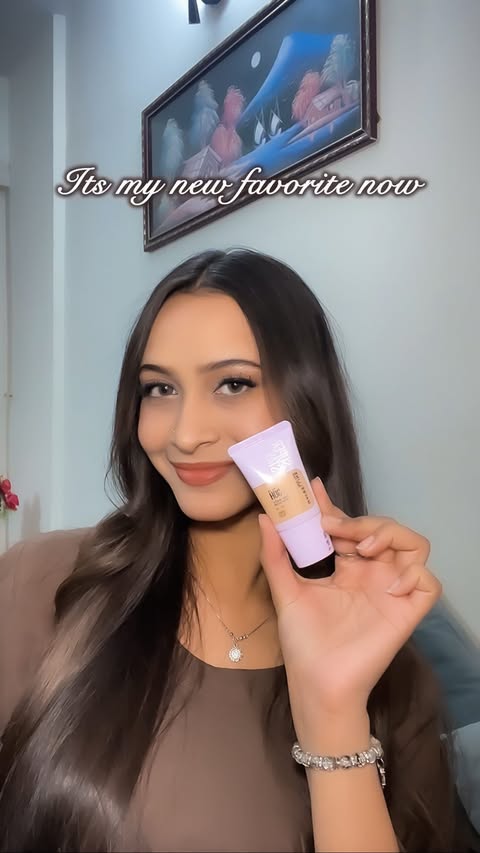 Instagram post by @inbissaatt for Maybelline New York Pakistan. Caption reads: Perfection starts with a good base 🤎....