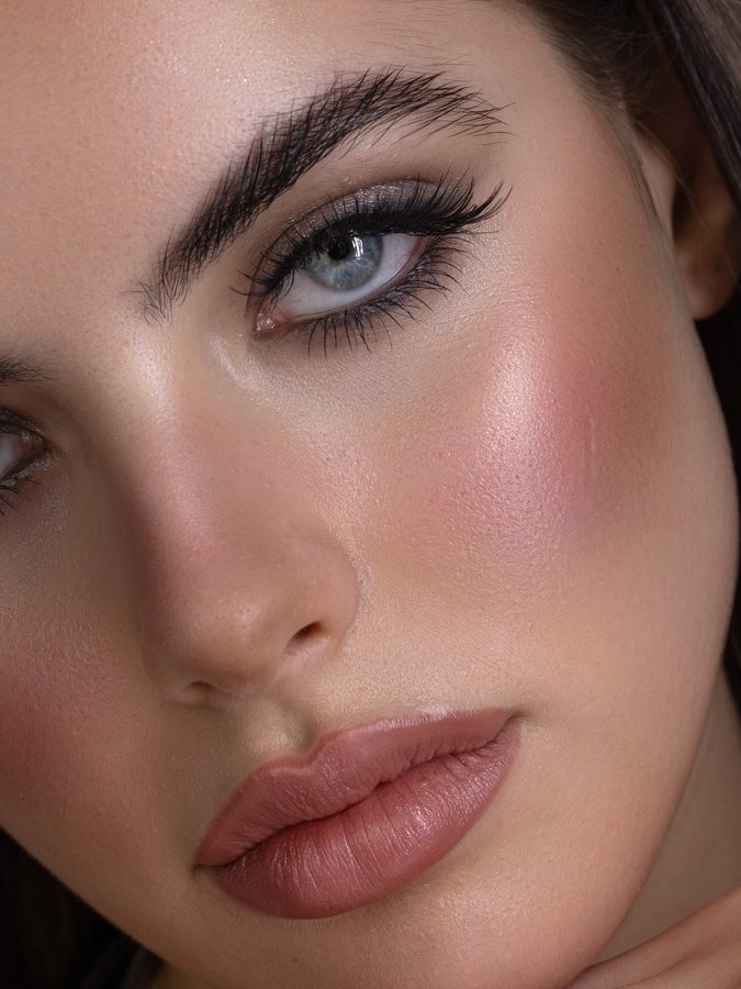 Instagram post by @arne_rae for MODELWERK. Caption reads: Talent @letiz1aa_ @modelwerk Light: @arne_rae....