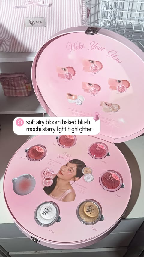 Instagram post by @dairypinkid for Focallure. Caption reads: [...] dan mochi starry light highlighternya....