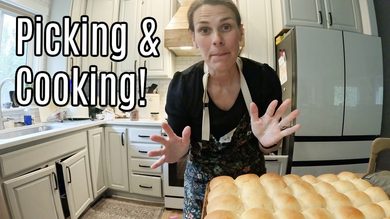YouTube post by @ThisAlaskaLife for Graza. Caption reads: [...] products we use all the time : Graza Olive....