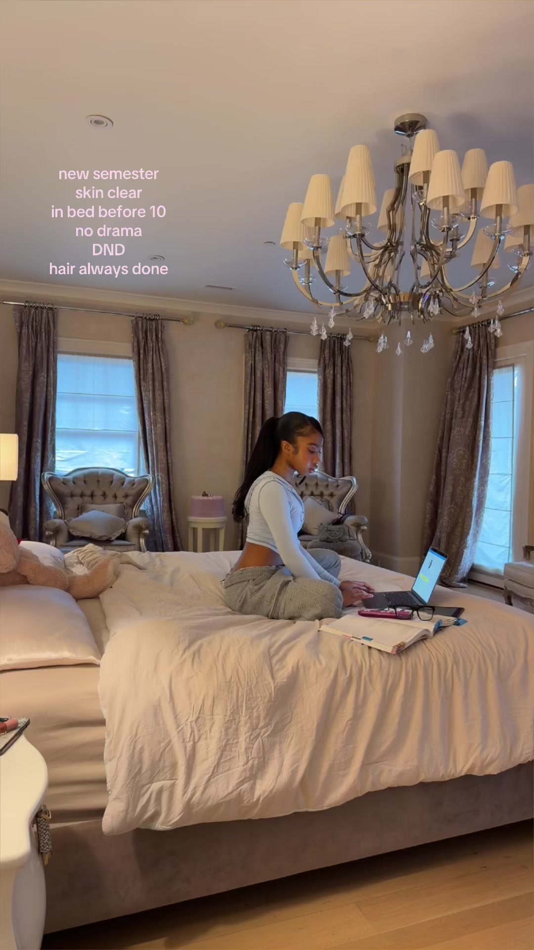 TikTok post by @zouniia for IAMGIA. Caption reads: study ootd 📘 @I.AM.GIA .