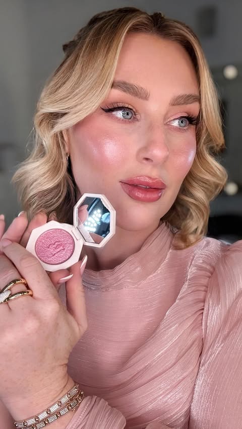 Instagram post by @christina_reigns for FENTY BEAUTY BY RIHANNA. Caption reads: This gives all the glam vibes 🩷👀 @fentybeautyme....
