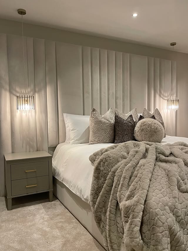 Instagram post by @thehomeaccount for Hampton and Astley. Caption reads: [...] Bellagio-X Superking Cream Velvet....
