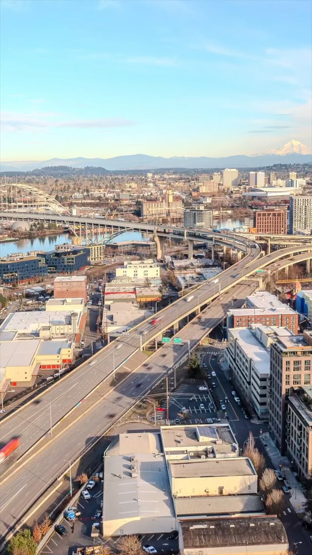 Instagram post by @datguy_eddy for Travel Oregon. Caption reads: I am in love with our gorgeous city but this one....